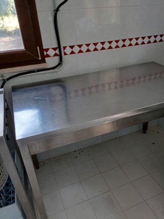 Tavolo da lavoro in acciaio inox