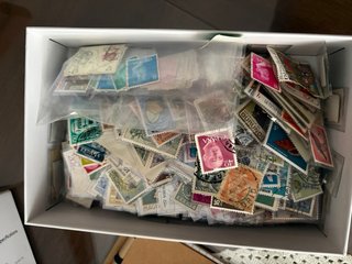 Lote de sellos de España y el mundo