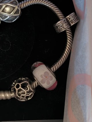 Pulsera Pandora con charms plata