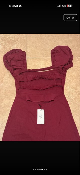 Vestido burdeos escote cuadrado manga abullonada