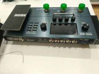 Pedalera Nux MG-30 Digital