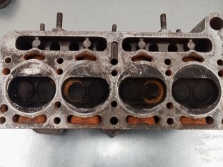 Culata Seat 600