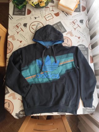 Sudadera Adidas con capucha negra y verde