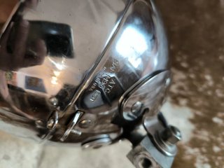 Farol frontal Harley e chapas acabamento