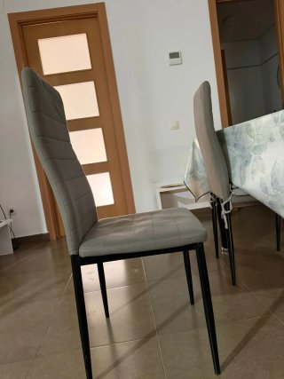Mesa cristal y 6 Sillas Comedor