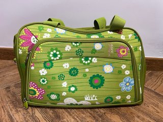 Maleta infantil con estampado de flores + macuto