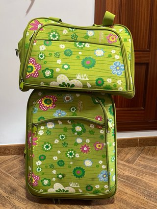 Maleta infantil con estampado de flores + macuto