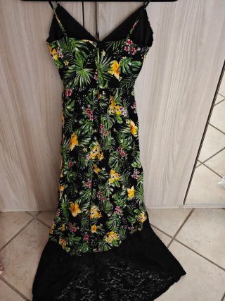 Abito lungo floreale con pizzo