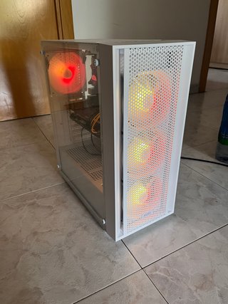 PC Gaming Blanco con RGB