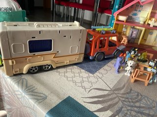 Lote casa Bluey con muñecos,coche y caravana