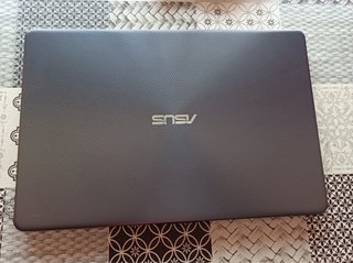Portátil ASUS VivoBook 15 F505BA