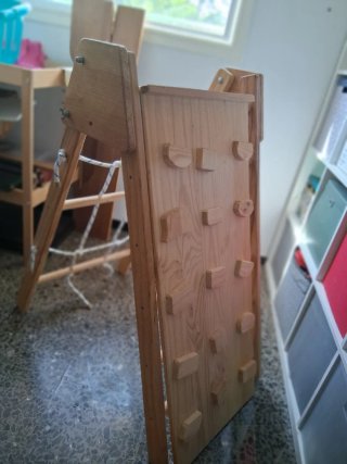 Triángulo Pikler madera casi nuevo