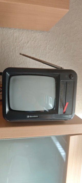 Televisor portátil Roadstar B/N