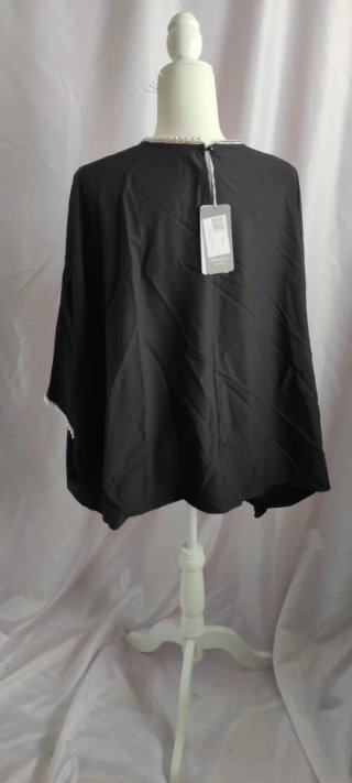 Blusa negra con perlas XXL, capa, poncho