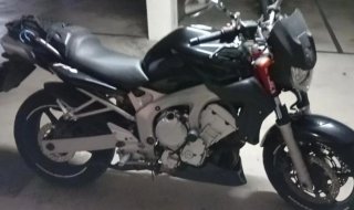 Yamaha FZ6 Naked Negra