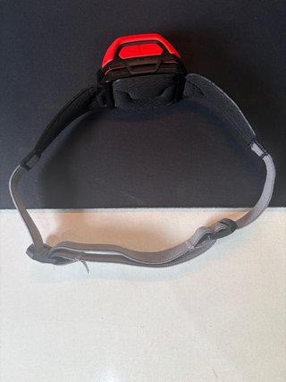 Linterna frontal recargable - 600 lúmenes - HL900