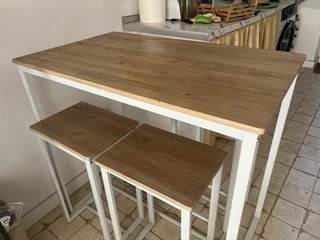 Mesa alta cocina con 4 banquetas