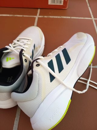 Zapatillas Adidas Blancas y Verdes