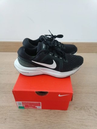 Nike Vomero 16