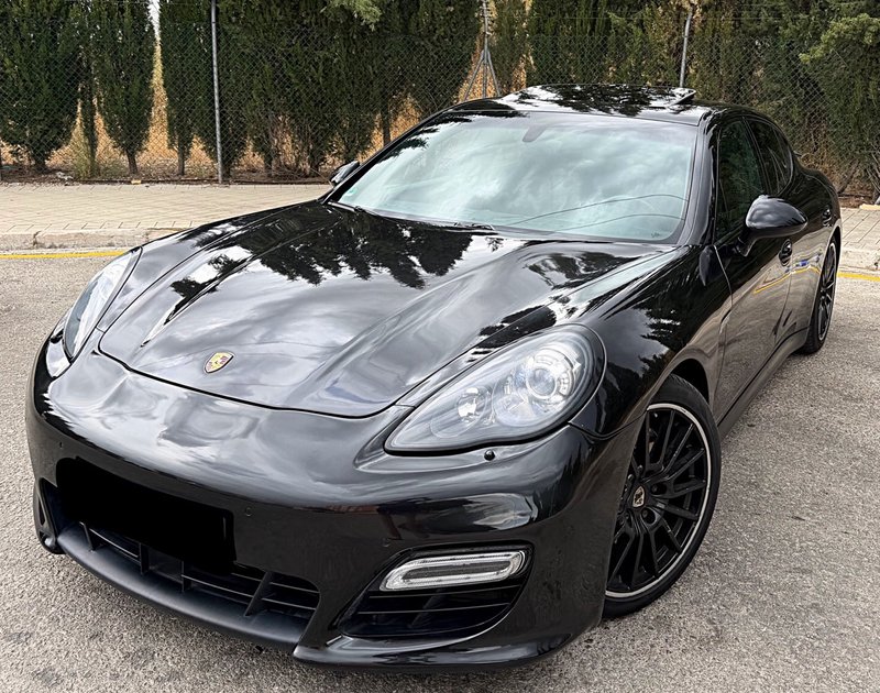 Porsche Panamera GTS - foto 1