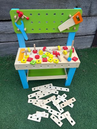 Banco de carpintero de madera para niños