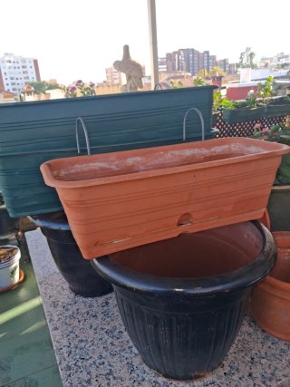 Macetas y jardineras de plástico