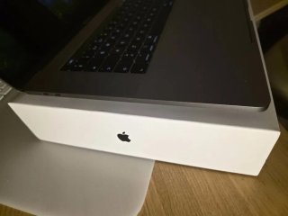 MacBook Pro 15 2018 i7 16GB RAM 1TB SSD