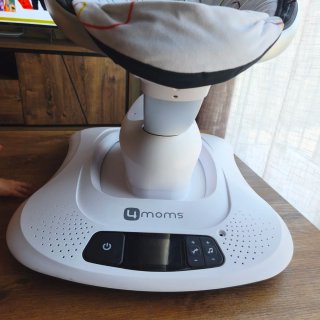 Hamaca eléctrica 4moms con movimiento y sonido