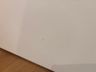 Mueble TV BESTÅ Ikea puerta rota y desgastado