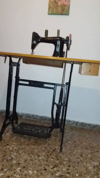 Máquina de coser antigua Sigma