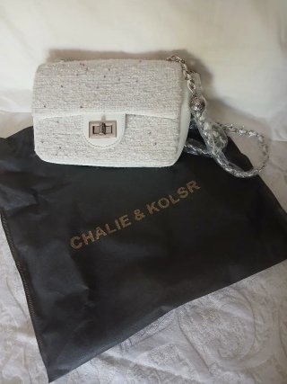 Bolso Chalie & Kolsr blanco y plateado