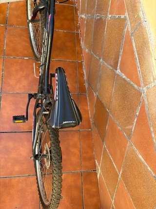 Bicicleta B-Pro Negra y Rosa