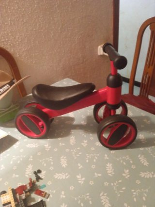 Triciclo infantil rojo