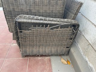 Dos sillones de exterior