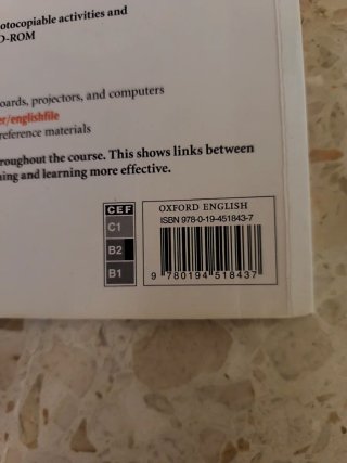Libro de inglés New English File