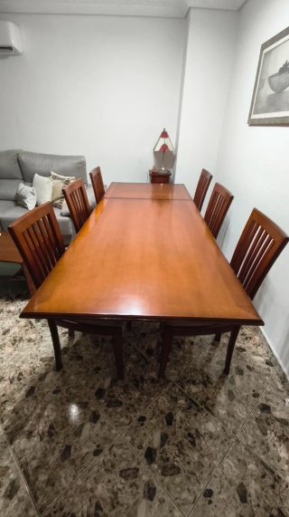 Mesa extensible nogal macizo y 6 sillas
