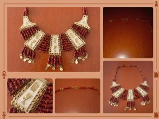 Collar Egipcio Dorado y Rojo