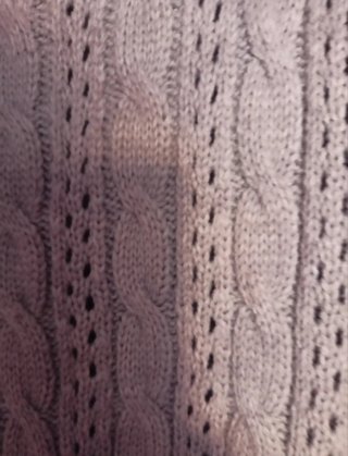 Vestido de punto gris con cuello alto