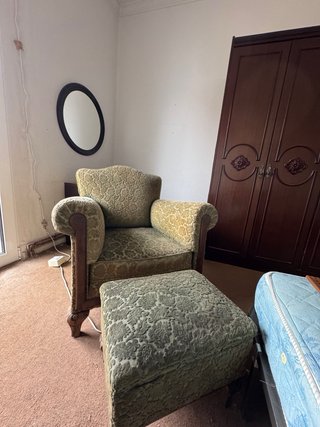 Precio negociable Sillones terciopelo y reposapiés
