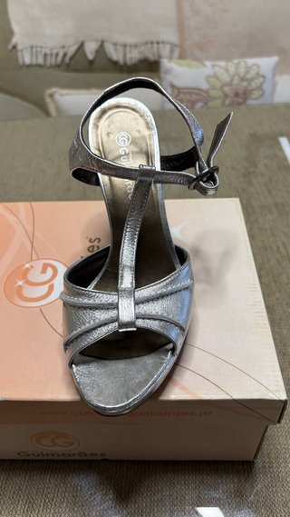 Sandalias Calçado Guimarães Mujer Plata Talla 37
