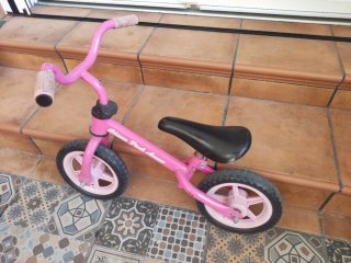 Bicicleta sin pedales Chicco Rosa