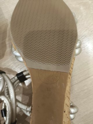 Sandalias Bimba y Lola Talla 38 Doradas
