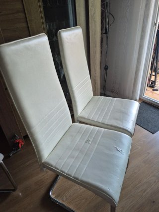 Sillas Polipiel Beige. 3sillas  10 euros
