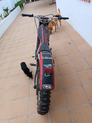 Montesa Trial Negra y Roja