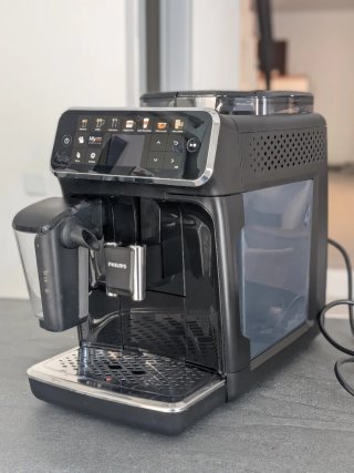 Cafetera Philips LatteGo
