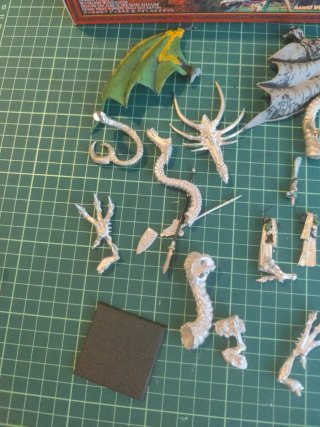 Warhammer fantasy dragon elfos silvanos