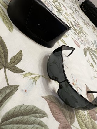 Gafas de sol Loewe negras