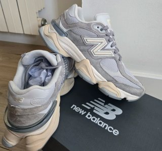 New Balance 9060 Unisex Gris Blanco