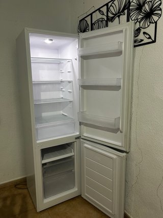 Nevera blanca