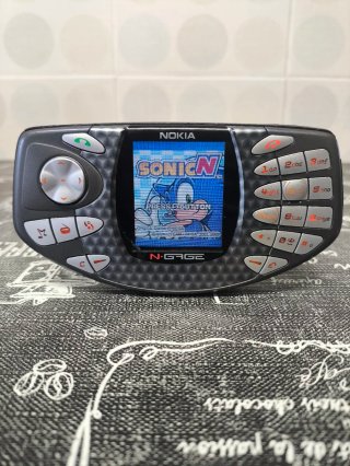 Nokia N-Gage + Giochi + Caricatore.